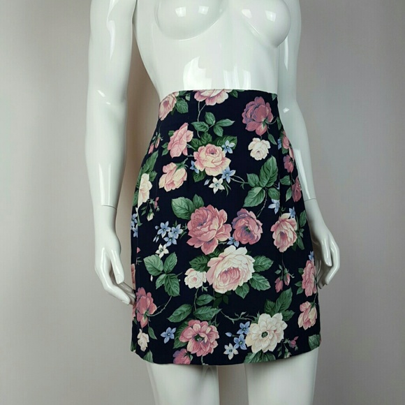 Vintage Dresses & Skirts - Vintage 90's Navy Floral Mini Skirt